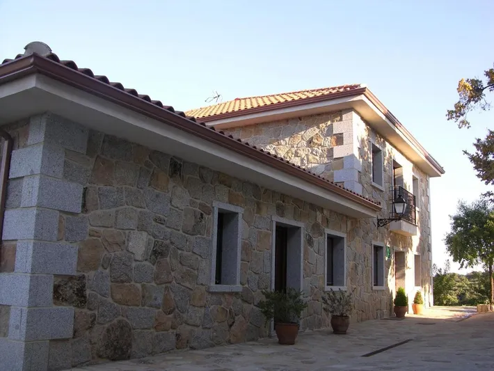 Apartamento de vacaciones para 5 personas, con terraza además de piscina y jardín - 1