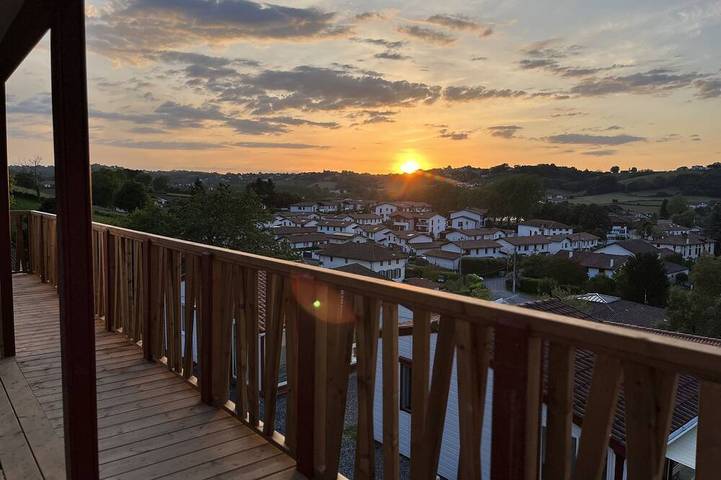 Chalet pour 6 personnes, avec balcon et jardin - 1