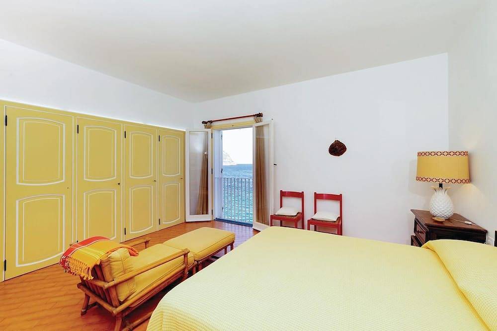 Prachtig huis met 4 slaapkamers in. in Villa San Giovanni, Provincie Palermo