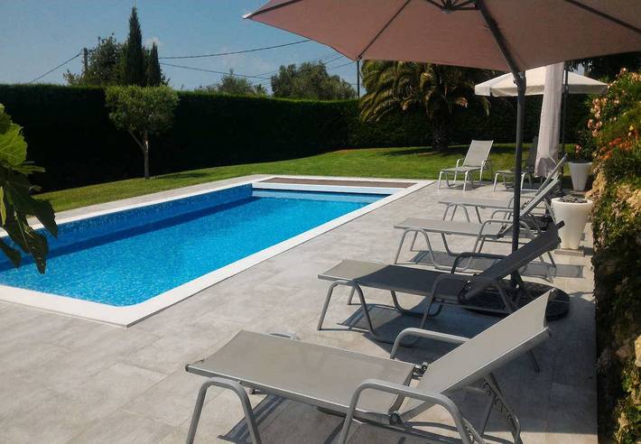 Location de vacances pour 8 personnes, avec piscine et jardin à Bagnols-en-Forêt - 2