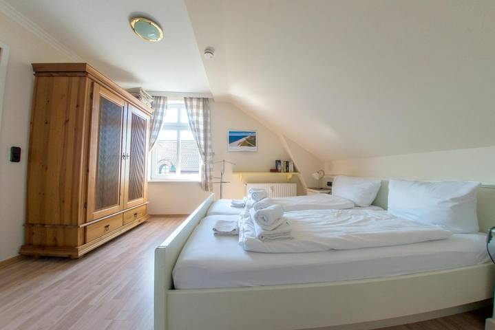 Ganze Wohnung, Gemütliche 2-Zimmer-Ferienwohnung mit ca. 38m² Wohnfläche, für bis zu 2 Personen in Wenningstedt, Sylt