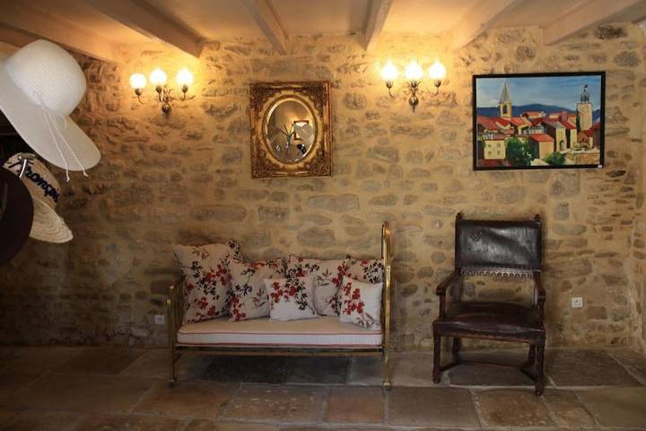 Location de vacances pour 6 personnes, avec jardin et jacuzzi à La Baume-de-Transit - 4