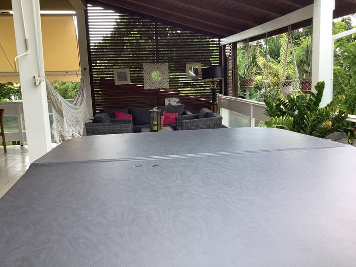 Location de vacances pour 4 personnes, avec jardin et jacuzzi à Gourbeyre - 3