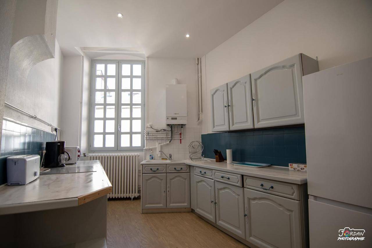 Appartement entier, Hyper centre - 3 chambres - Gare - wifi - cosy in Bourg-en-Bresse, Région de Bourg-en-Bresse