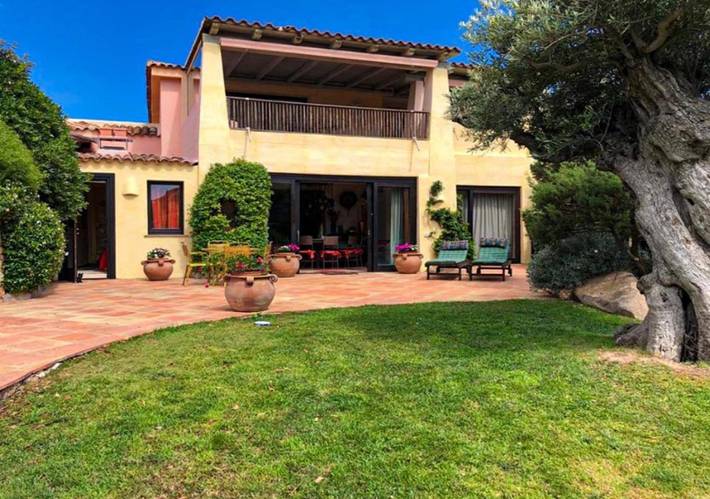 Maison d’hôte pour 5 personnes, avec Terrasse et Jardin ainsi que Piscine et Vue à Porto Cervo