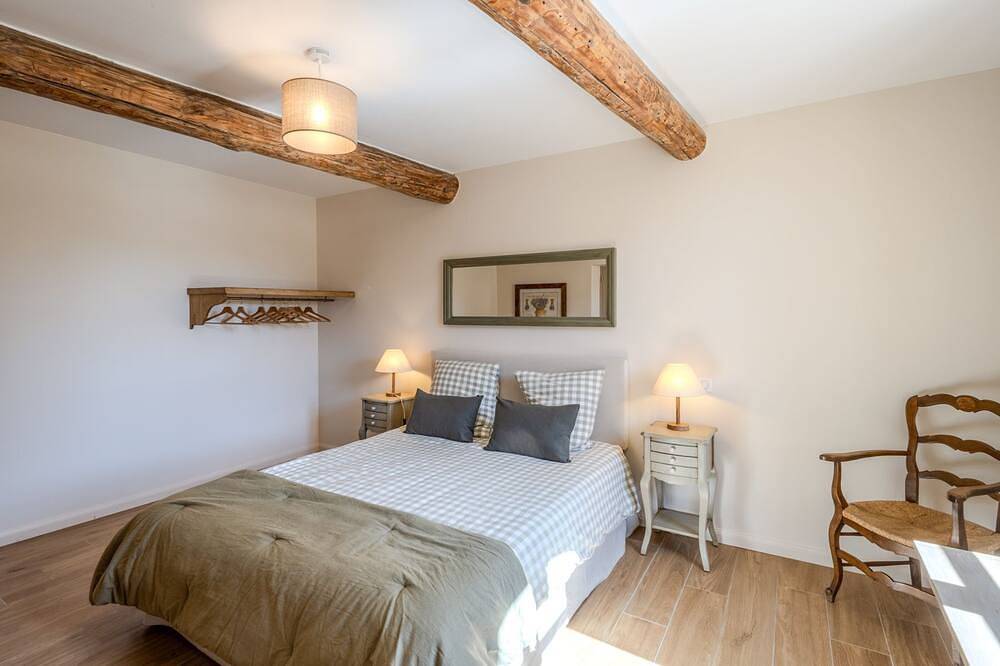 Le Petit Citronnier - Four Bedroom Villa, Sleeps 8 in Maillane, Arles region