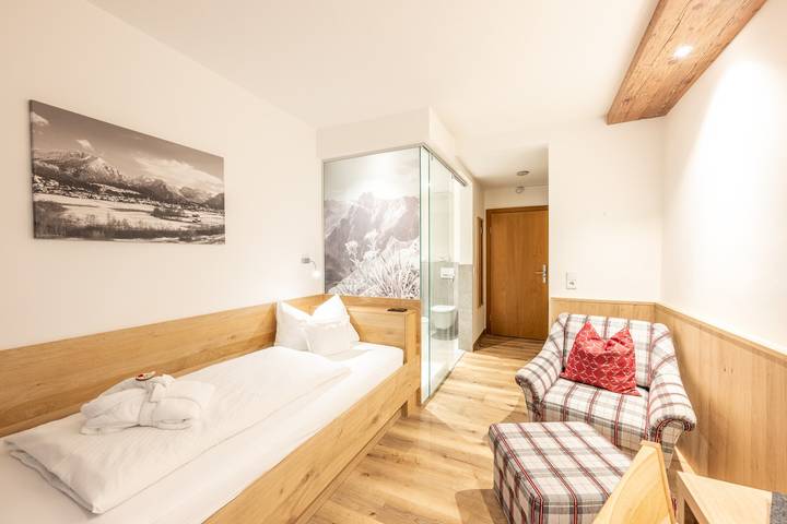 Hôtel, avec Balcon et Jacuzzi ainsi que Jardin et Sauna