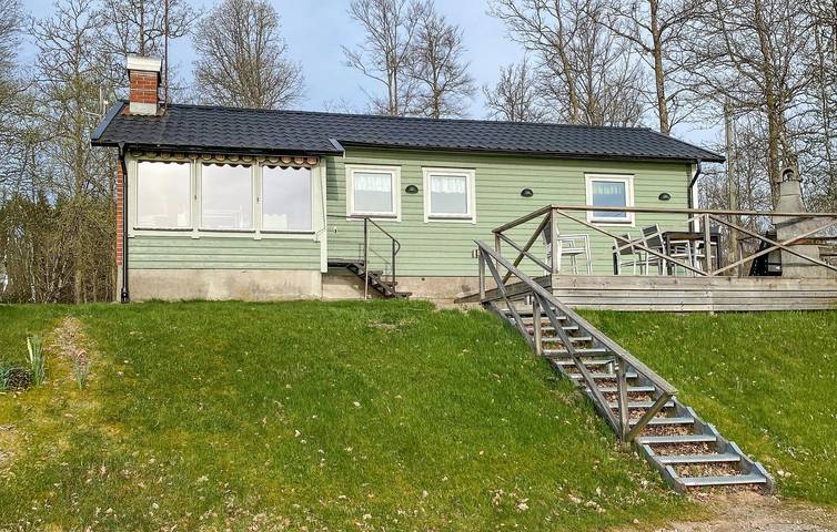 Ferienhaus für 4 Personen, mit Terrasse und Seeblick in Hylte