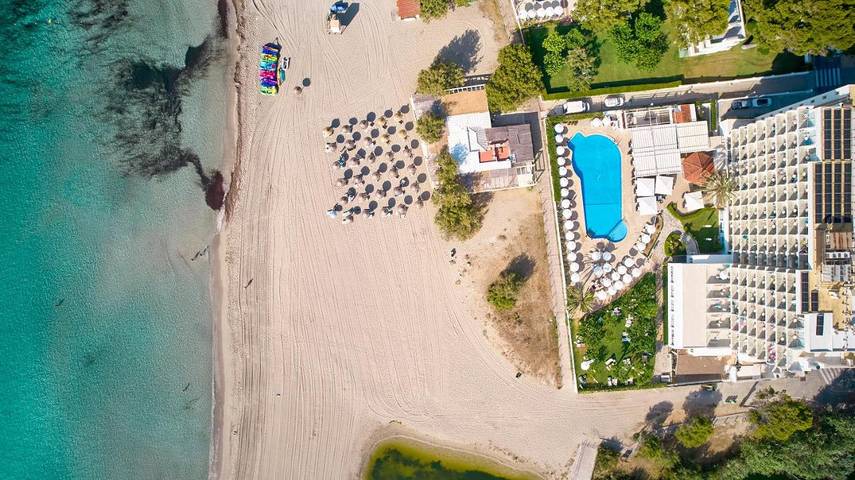 Hotel für 3 Personen, mit Balkon und Terrasse sowie Garten und Pool in Canyamel - 3
