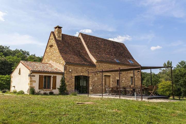 Location de vacances pour 22 personnes, avec Jardin à Larzac (Dordogne)