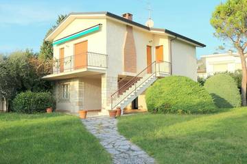 Ferienhaus für 4 Personen, mit Pool und Garten in Bardolino