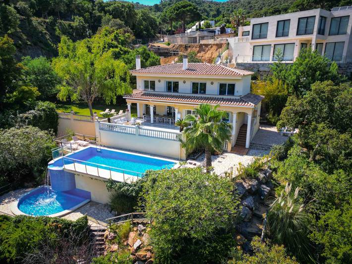 Vakantiehuis voor 10 personen, with Balkon and Terras as well as Tuin in Tossa de Mar