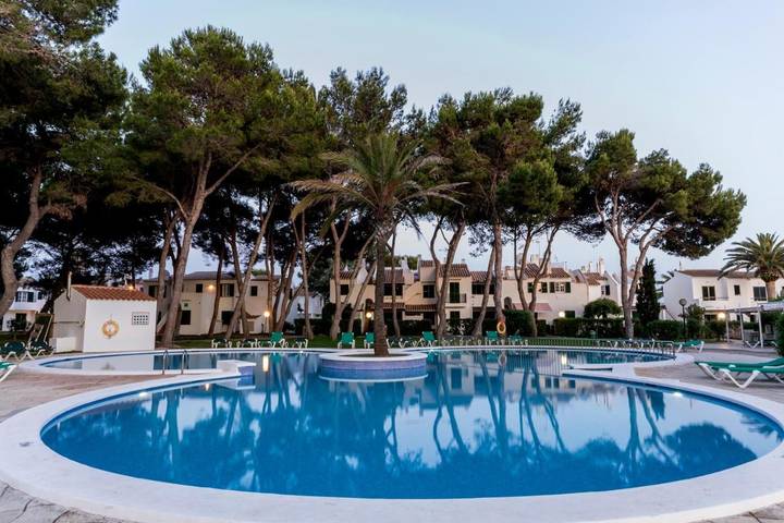 Ferienwohnung für 4 Personen, mit Ausblick und Garten sowie Pool - 1