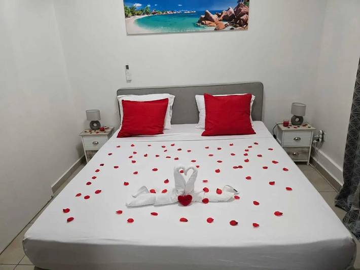 Location de vacances pour 2 personnes, avec terrasse, animaux acceptés à Le Gosier - 4