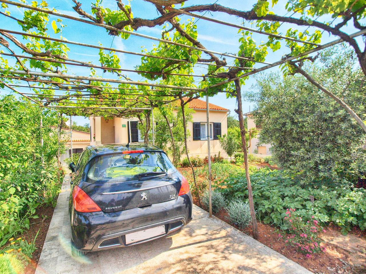 Ganze Wohnung, Ferienwohnung für 4 Personen mit Terrasse in Pula-Medulin, Pula