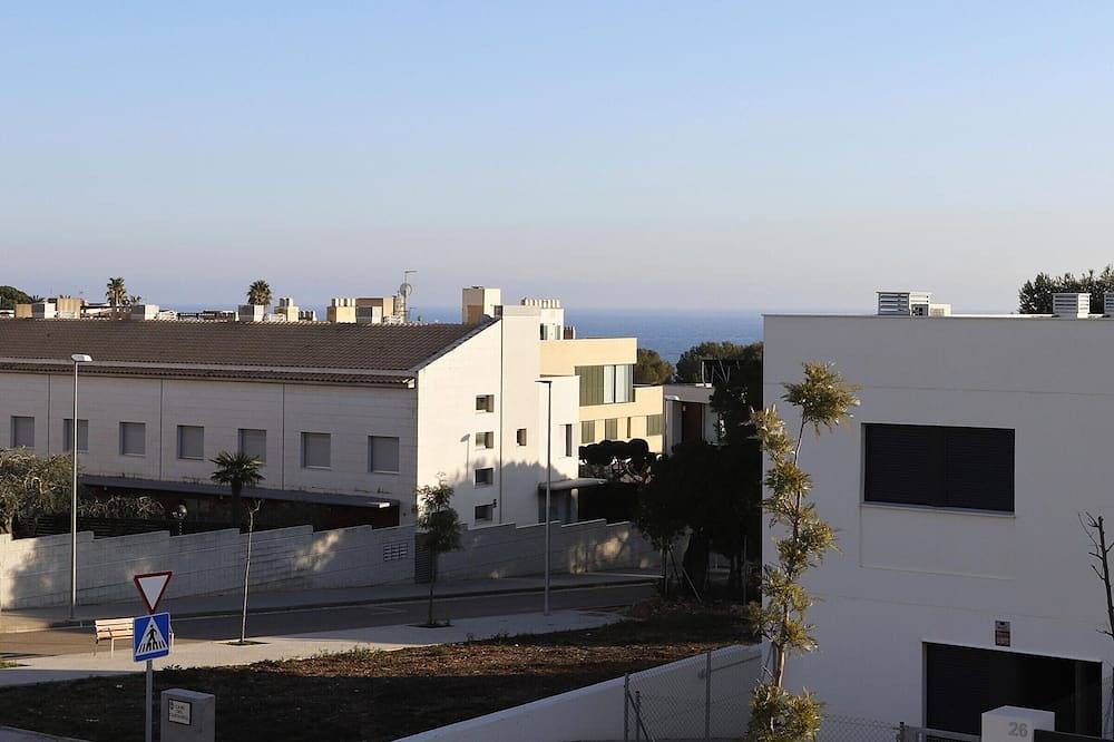 Apartamento entero, Apartamento moderno a 150m de la playa con piscina, terraza y parking en zona tranquila in Altafulla, Costa Dorada