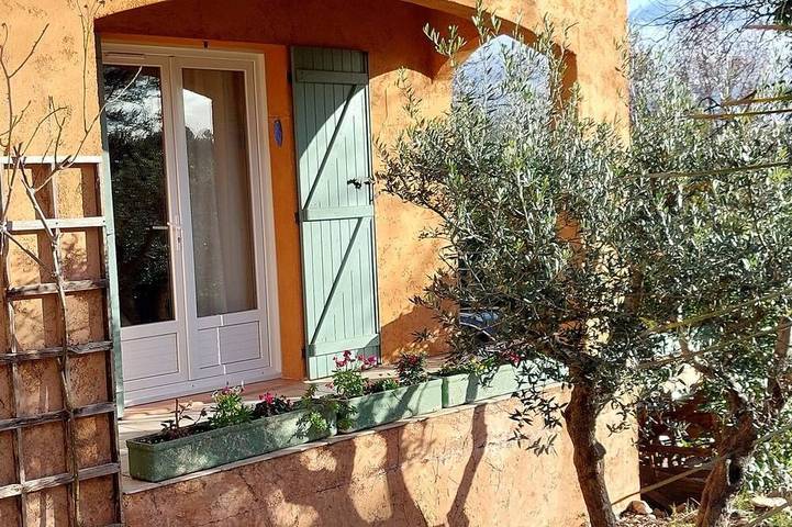 Chambre d’hôte pour 2 personnes, avec Jardin et Piscine