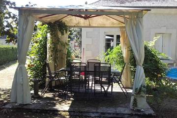 Gîte pour 4 personnes, avec jardin à Meusnes