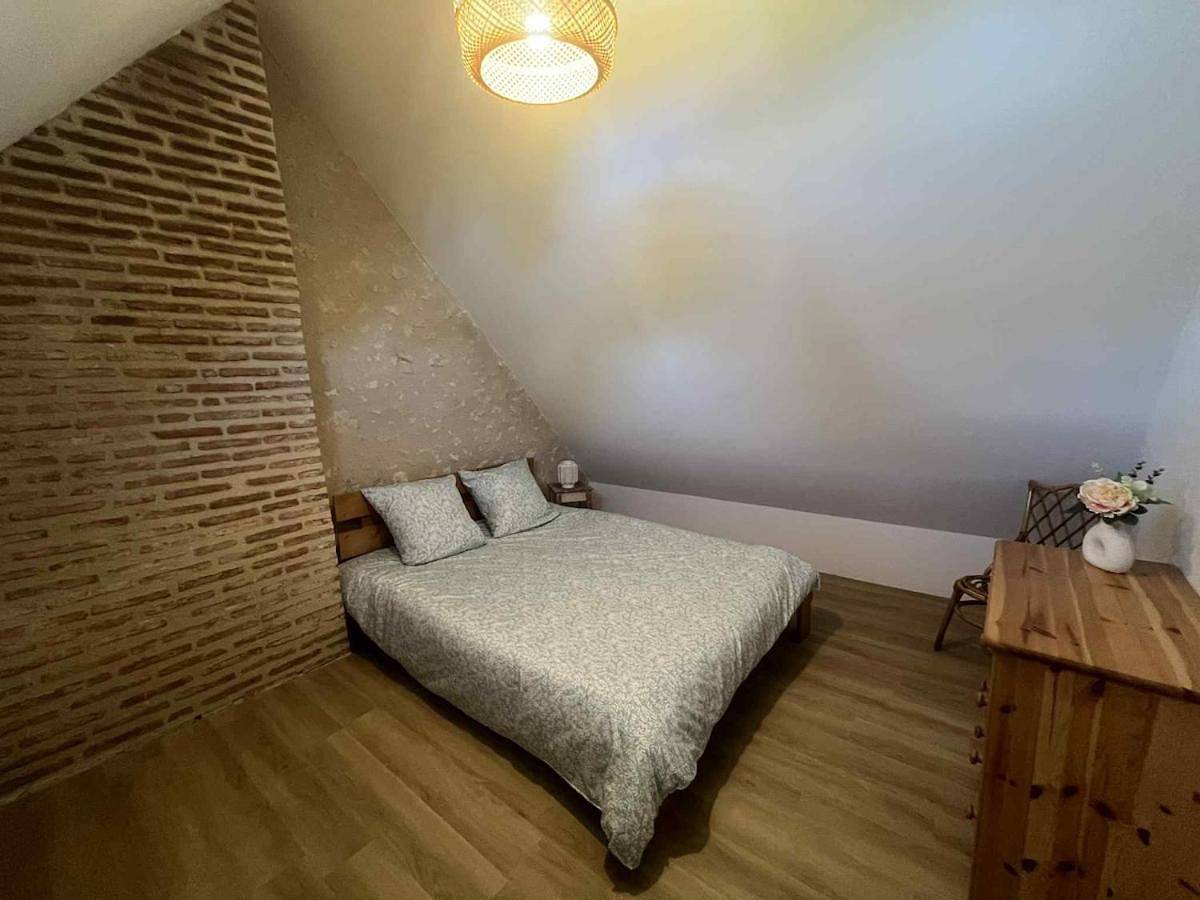 Three-Bedroom House in Dierre, Région de Tours
