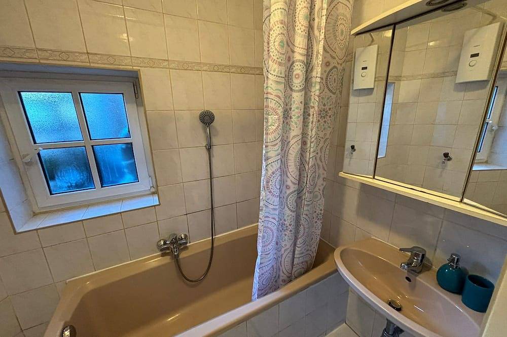 Ganze Wohnung, Thealpsappart Top 2 - Charming newly renovated apartment with Wifi in Bad Ischl in Bad Ischl, Traunviertel
