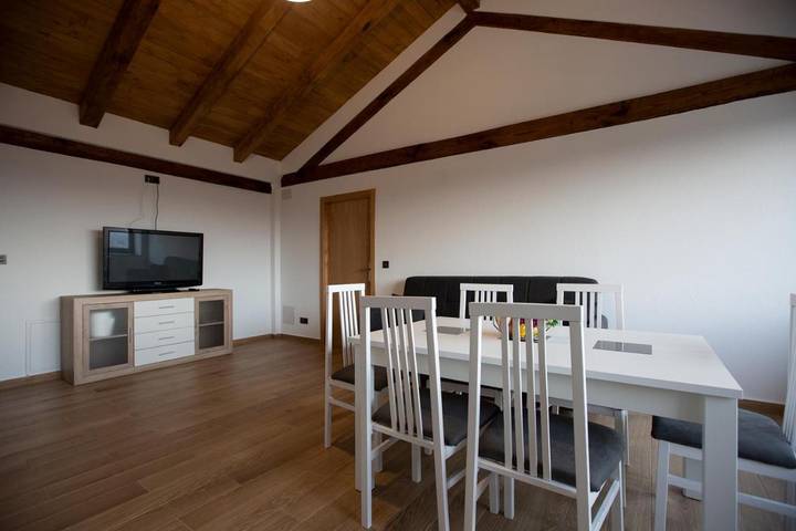 Gîte pour 2 personnes, avec vue ainsi que terrasse et jardin, animaux acceptés à Becerreá - 4