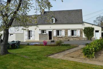 Gîte pour 6 personnes, avec jardin à Saint-Quentin-sur-le-Homme