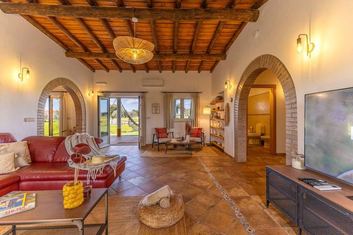 Alentejo Rural Farmhouse with Heated Pool & Total Privacy in Ferreira do Alentejo e Canhestros, Beja Distrikt