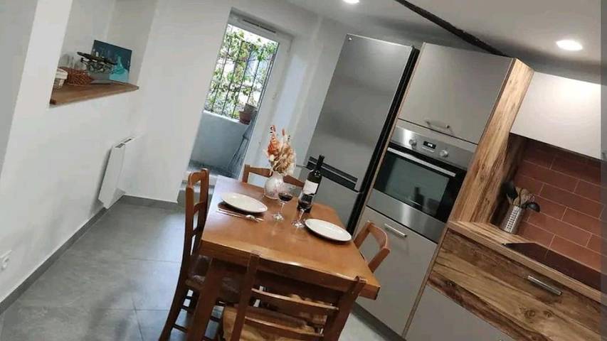 Gîte pour 4 personnes, avec terrasse et vue à Pourrières - 3