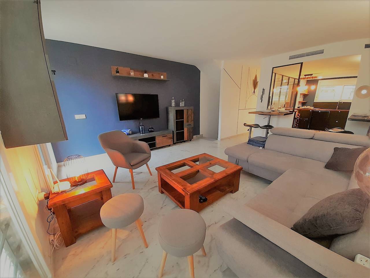 Vacation Home 'Adosado A Un Paso Del Mar' with Shared Pool, Wi-Fi and Air Conditioning in Javea Port, Jávea