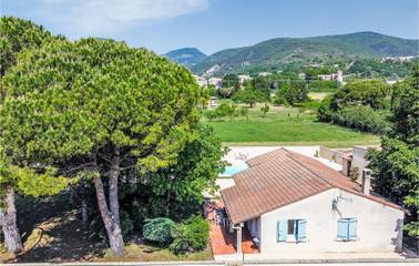 Maison De Vacances pour 6 Personnes dans Meysse, Privas, Photo 2