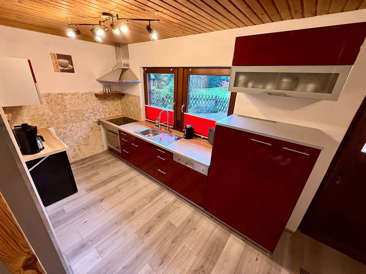 Ferienhaus 'Alte Schmiede' mit privater Terrasse und Wlan in Melzow, Warnitz