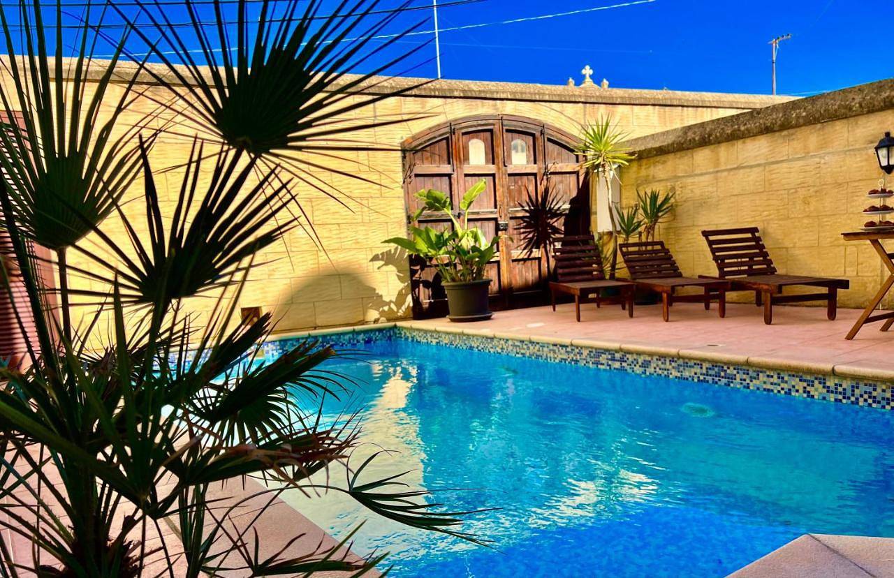 Grotto's Paradise B&B in Gharb, Gozo