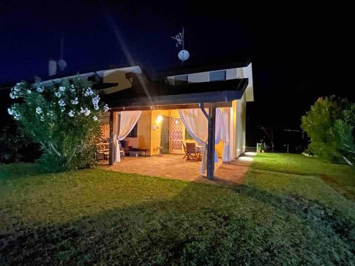Villa per 6 persone, con giardino e panorama, adatto a famiglie con bambini in Albarella
