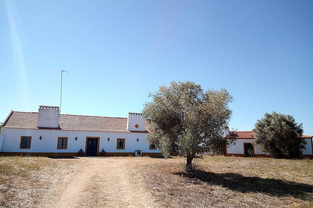 Monte Alentejano für 4 Personen!Ideal für Kinder!Wir akzeptieren Tiere! in Cortiçadas de Lavre e Lavre, Évora Distrikt