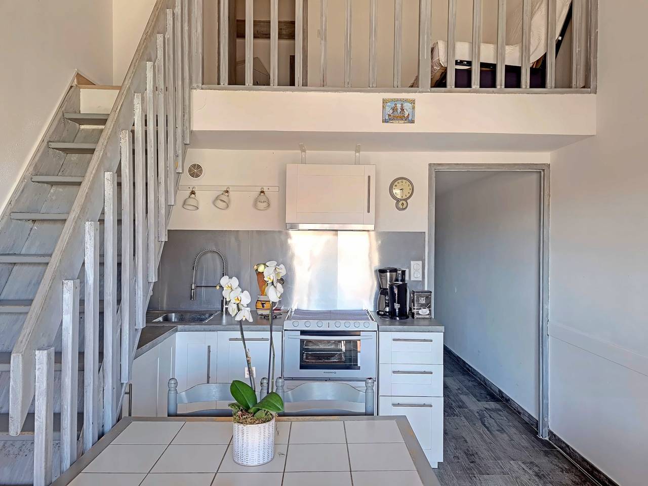 Entire apartment, Renovated duplex with air conditioning near the sea in Saintes-Maries-de-la-Mer, Arles region
