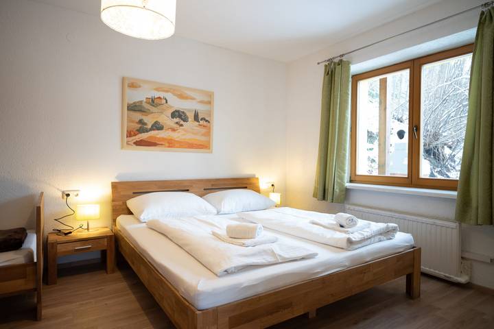 Ferienwohnung für 11 Personen, mit Balkon und Terrasse sowie Garten und Seeblick in Zell am See - 3