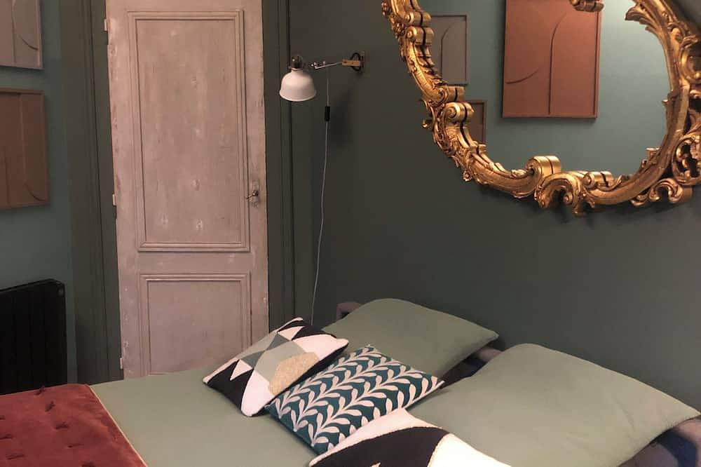 Entire apartment, Charming Studio In Bordeaux St Augustin in Bordeaux, Bordeaux region