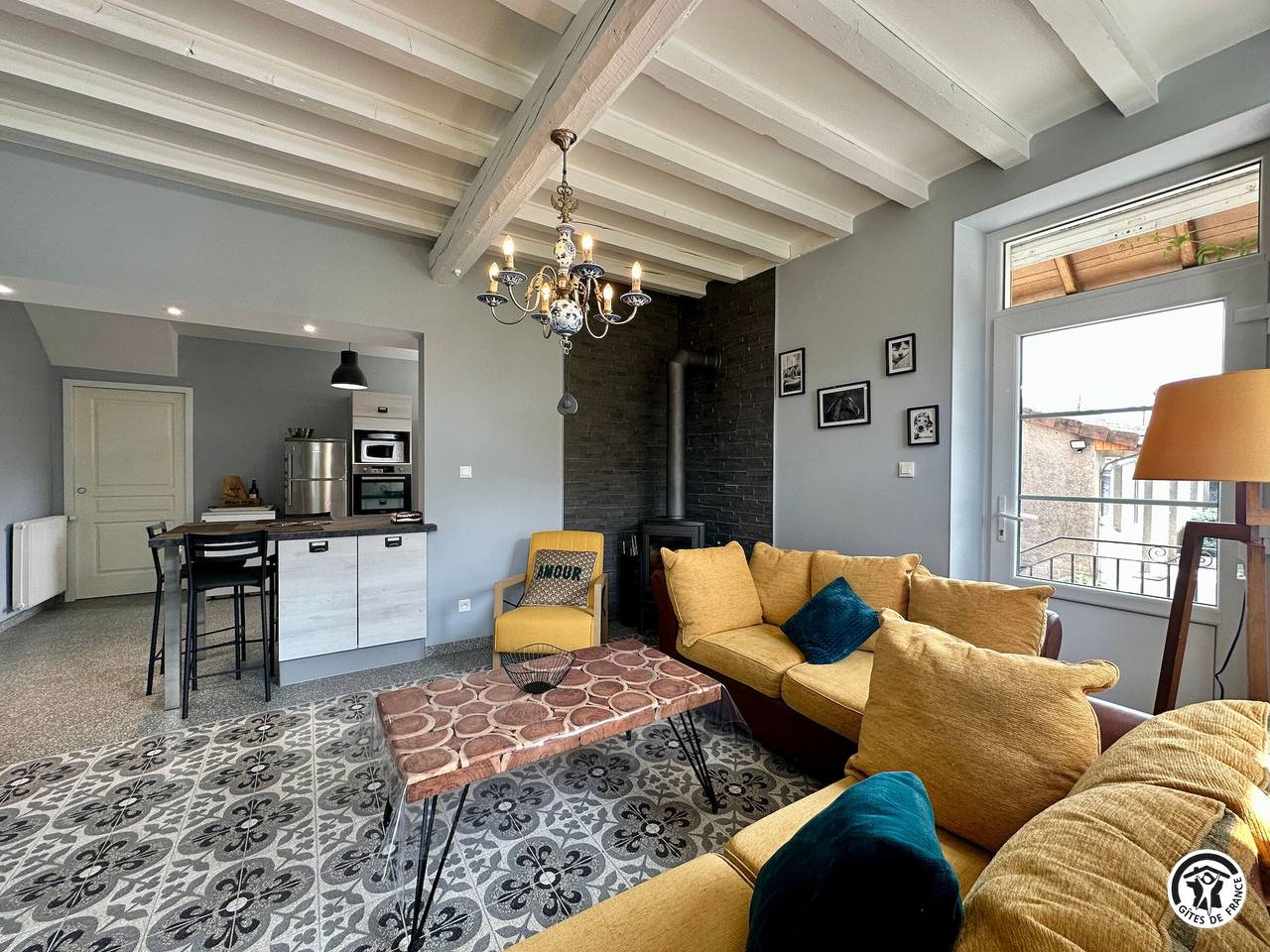 Maison spacieuse, jardin clos, idéale pour famille ou amis, 10 pers in Saulon-la-Chapelle, Région de Dijon