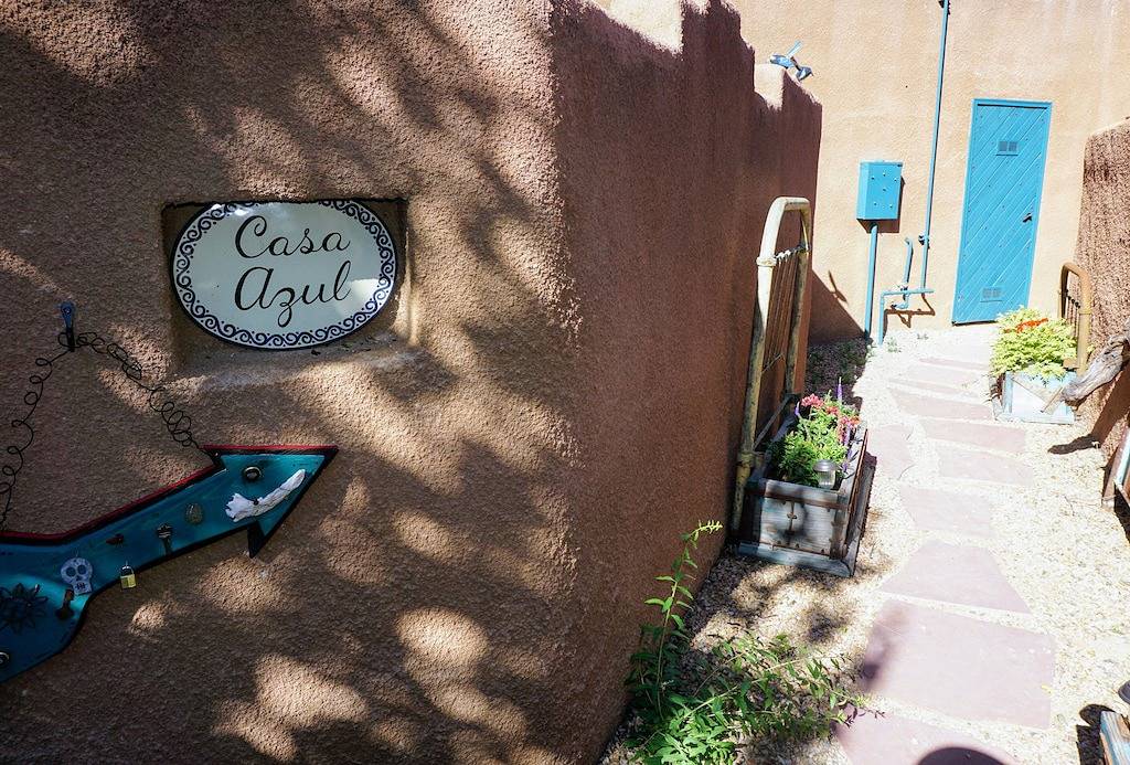 Casa Azul / Charming Downtown Casita in Taos, Taos County