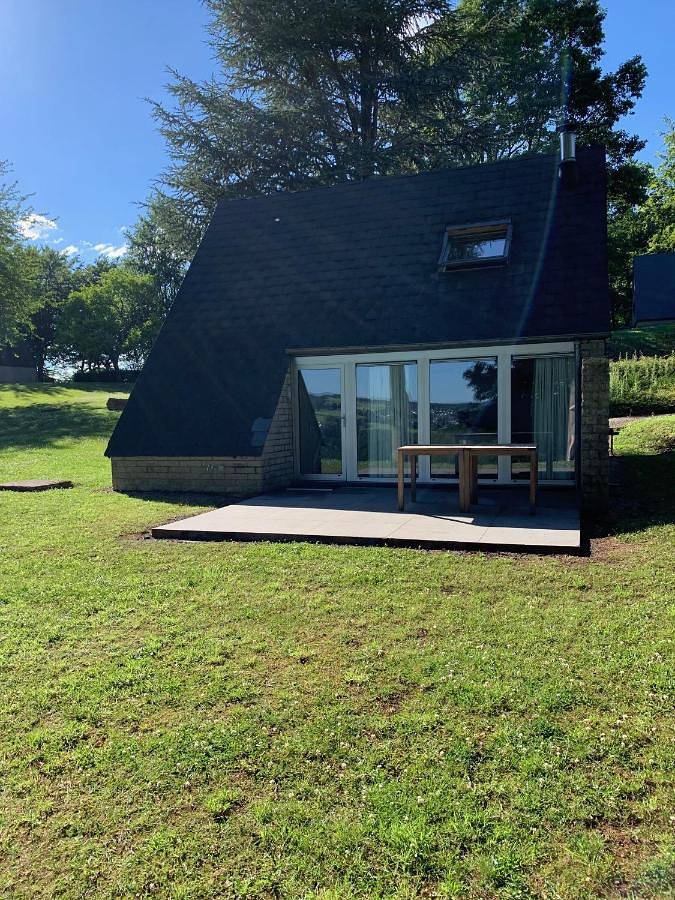 Chalet pour 6 personnes, avec vue ainsi que terrasse et jardin