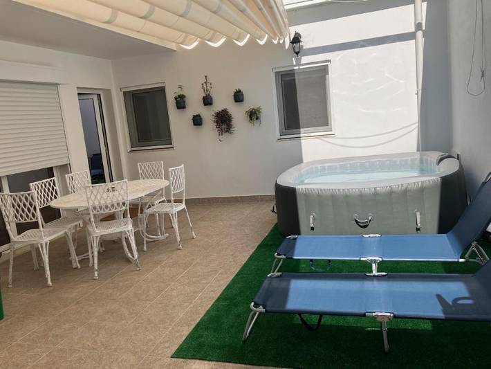 Apartamento de férias para 8 pessoas, com piscina e jacuzzi e ainda terraço, com animais de estimação em Évora