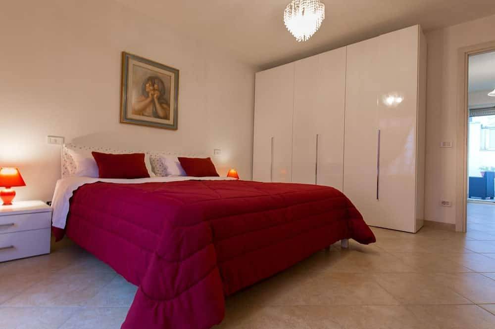 Entire apartment, Wohnung in Carovigno mit Terrasse und Grill in Carovigno, Salento