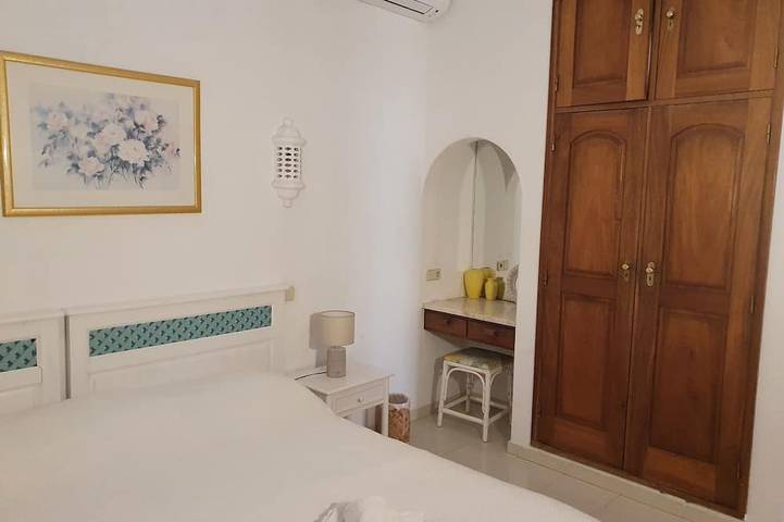 Geräumige Villa mit privatem Pool und Meerblick perfekt für Familien neue Badezimmer in Carvoeiro, Faro Distrikt