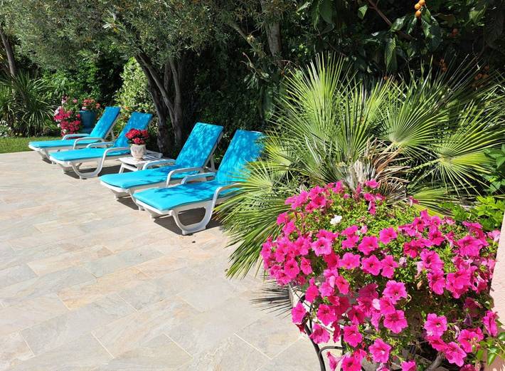 Gîte pour 4 personnes, avec piscine ainsi que jardin et terrasse dans les Alpes maritimes - 4