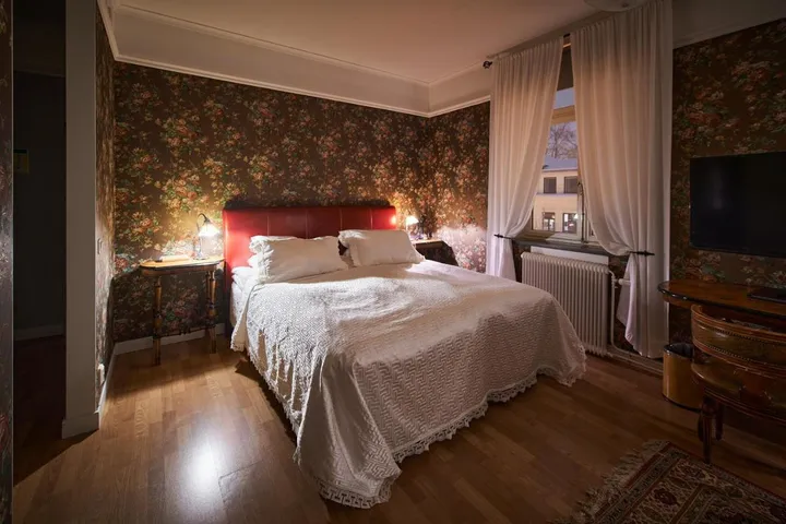 Hotel für 2 Personen, mit Ausblick - 1