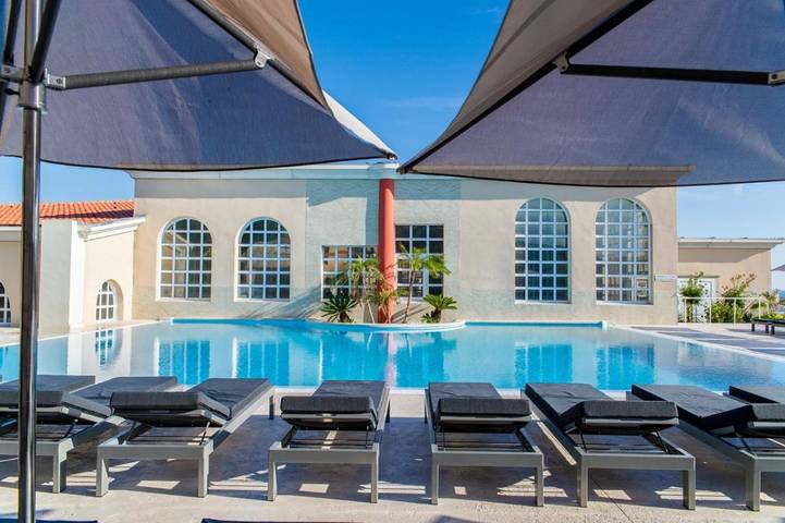 Hôtel pour 2 personnes, avec terrasse et sauna ainsi que piscine et jacuzzi