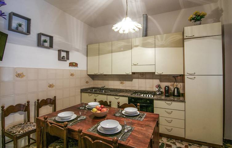Appartement avec vue panoramique, salle de jeux et terrasse in Massa (Italie), Riviera Italienne