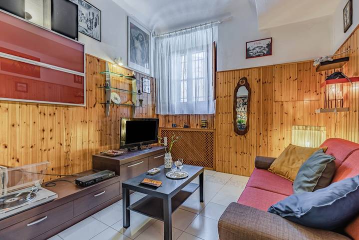 Apartment for 4 people, with garden in Pisa