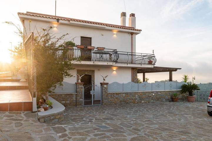 Casa vacanza per 4 persone, con panorama e balcone in Castellabate