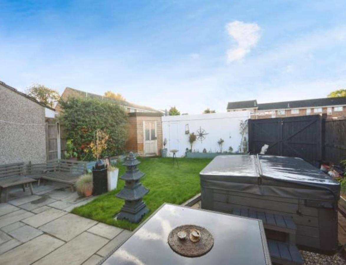 Sam’s Retreats in Springfield (Chelmsford), Chelmsford